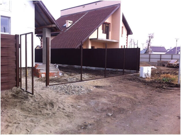 Комплектующие для заборов ДПК